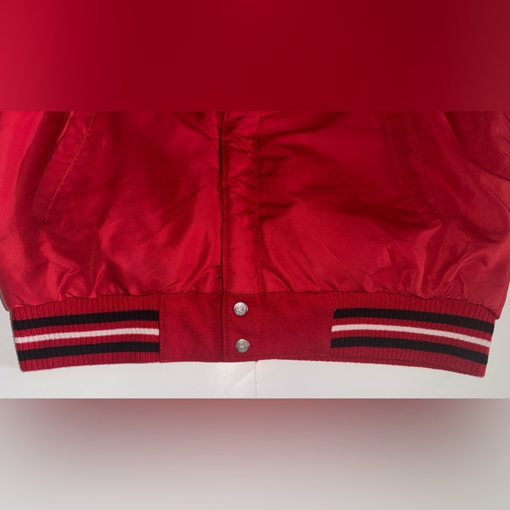 Reversible Chicago Bulls Jacket - Picture 6 of 16